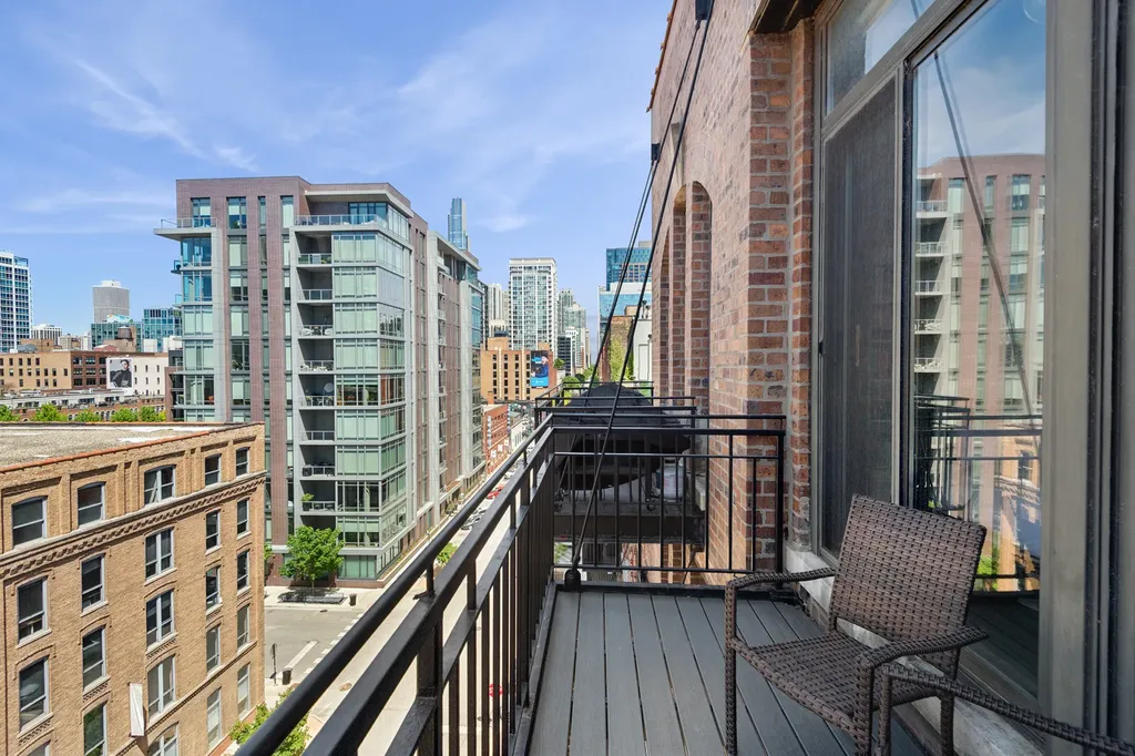 375 West Erie Street Chicago IL 60654