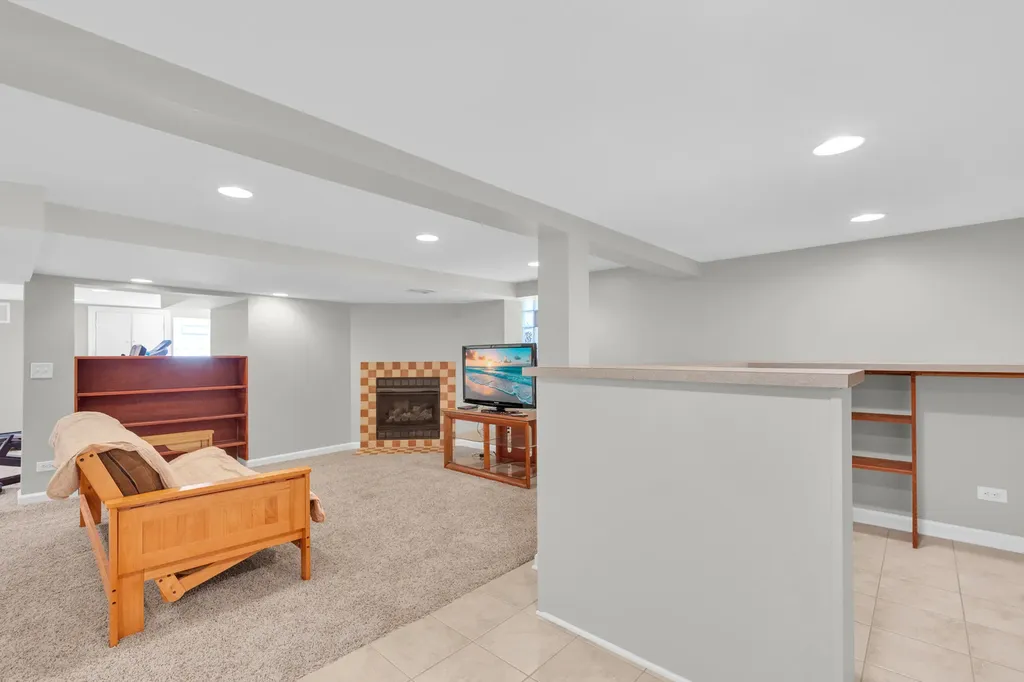 10520 South Hamilton Avenue Chicago IL 60643