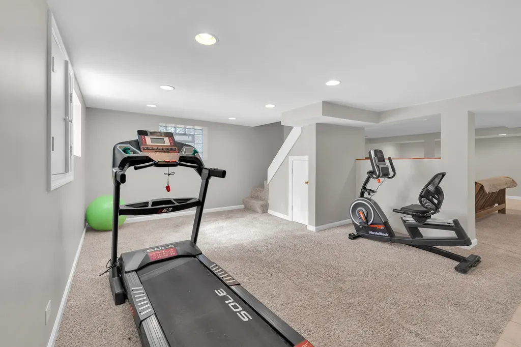 10520 South Hamilton Avenue Chicago IL 60643