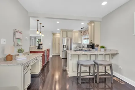 10520 South Hamilton Avenue Chicago IL 60643