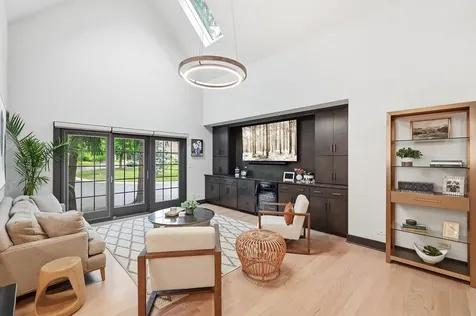 18 Tartan Ridge Road Burr Ridge IL 60527