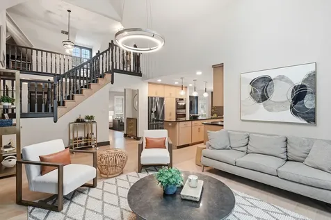 18 Tartan Ridge Road Burr Ridge IL 60527