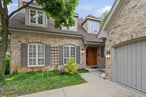 18 Tartan Ridge Road Burr Ridge IL 60527