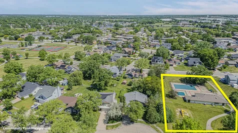 1272 Arlington Drive W Hanover Park IL 60133