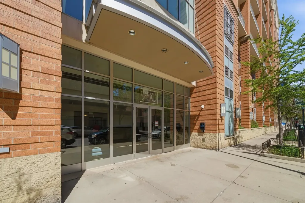 950 West Monroe Street Chicago IL 60607
