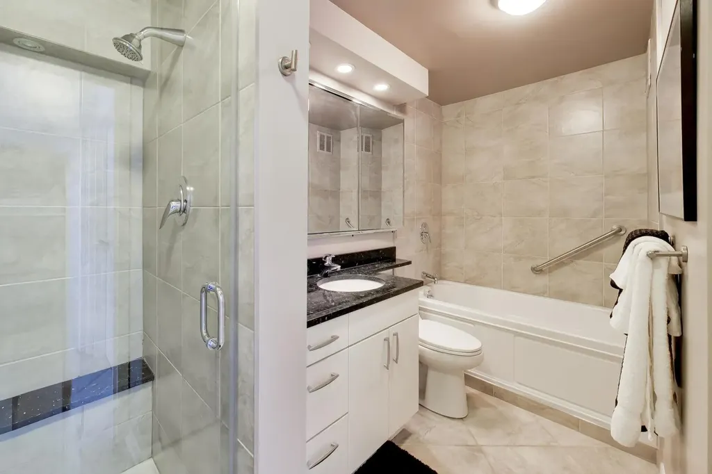 155 North Harbor Drive Chicago IL 60601