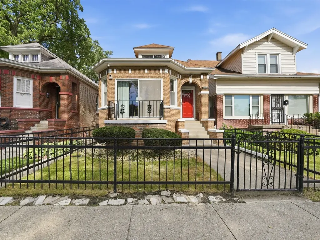 10203 South Sangamon Street Chicago IL 60643