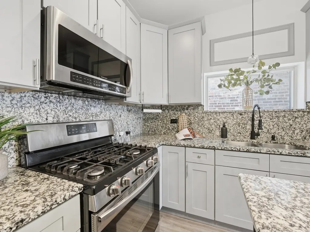 10203 South Sangamon Street Chicago IL 60643