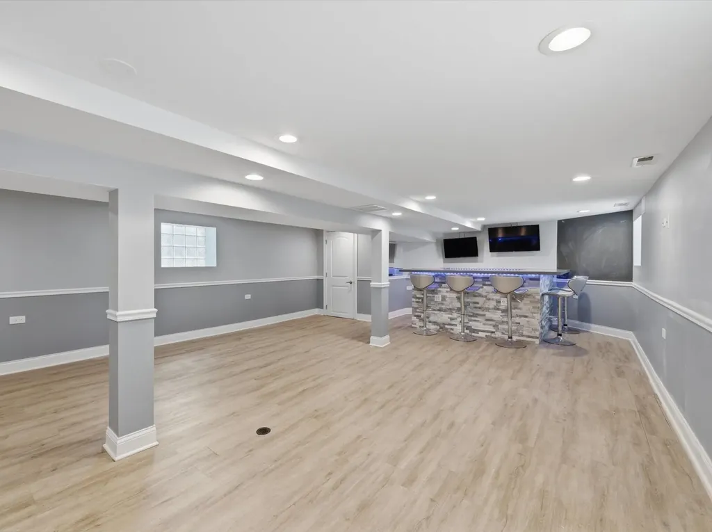 10203 South Sangamon Street Chicago IL 60643