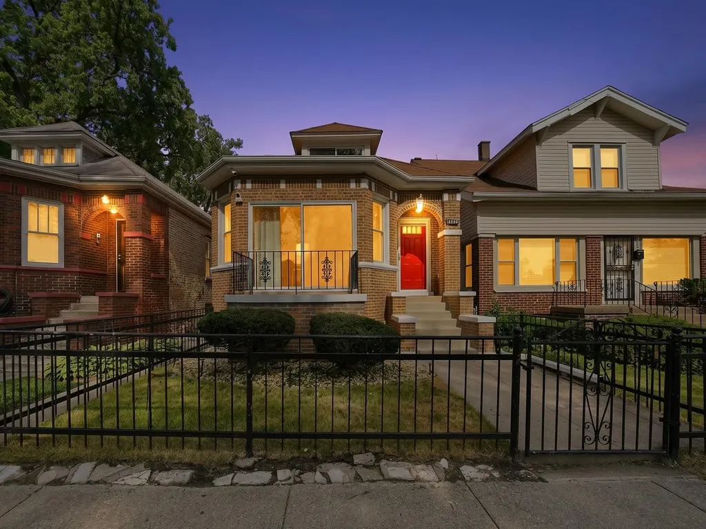 10203 South Sangamon Street Chicago IL 60643