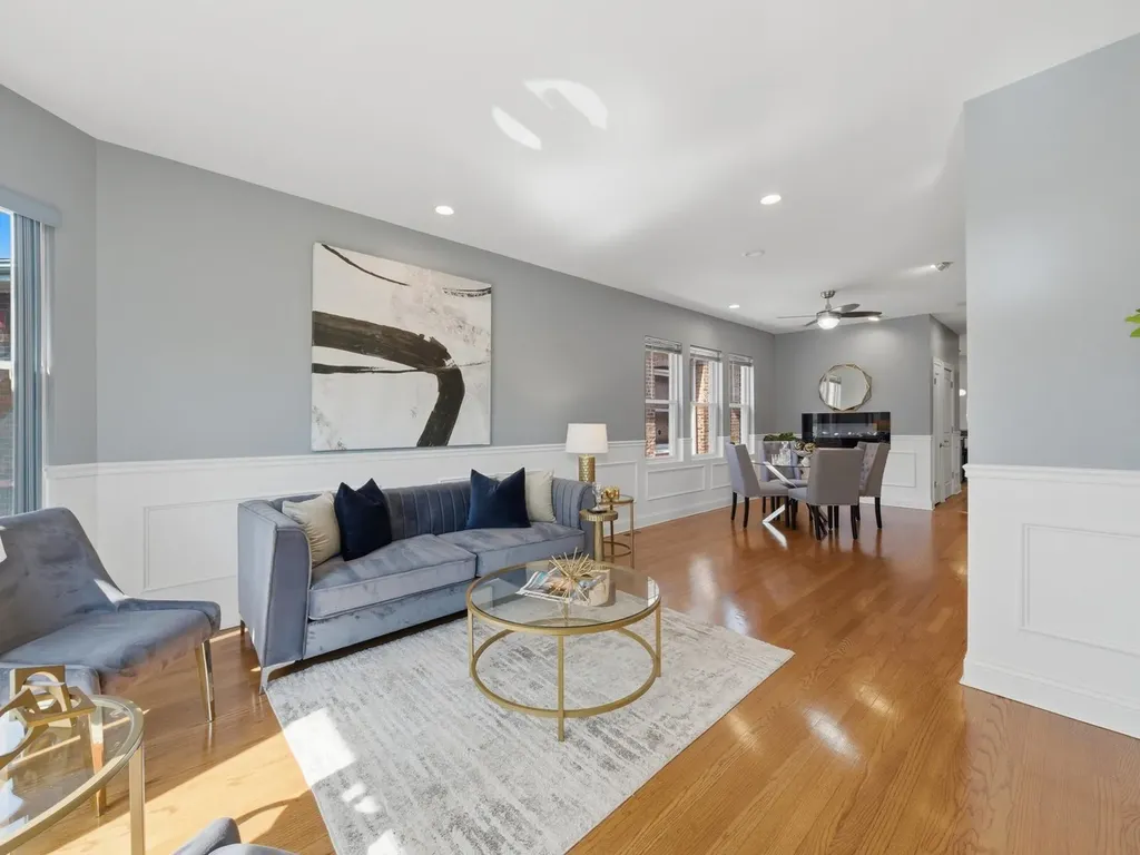 10203 South Sangamon Street Chicago IL 60643