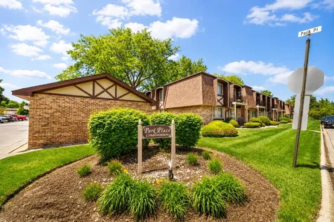 12750 Carriage Lane Crestwood IL 60418