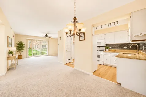 12750 Carriage Lane Crestwood IL 60418