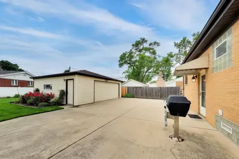 309 Wisconsin Drive Des Plaines IL 60016