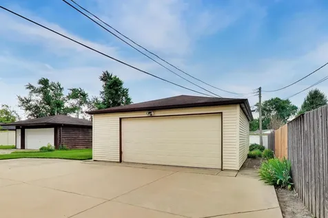 309 Wisconsin Drive Des Plaines IL 60016