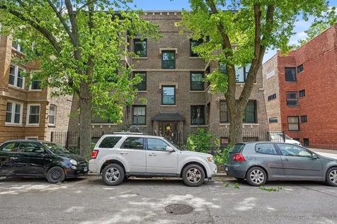 857 West Ainslie Street Chicago IL 60640
