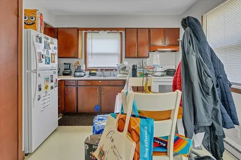 709 West Mckinley Street Harvard IL 60033