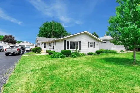 709 West Mckinley Street Harvard IL 60033