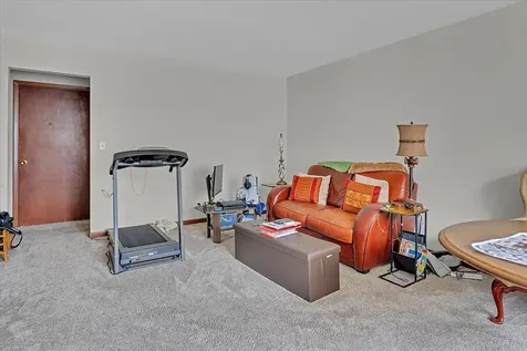 709 West Mckinley Street Harvard IL 60033
