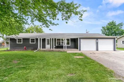144 East Grant Street Leland IL 60531