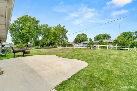 144 East Grant Street Leland IL 60531