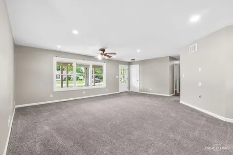 144 East Grant Street Leland IL 60531
