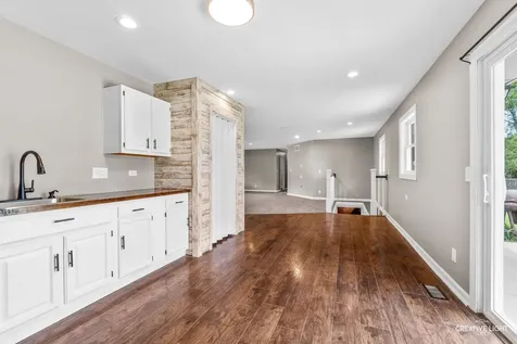 144 East Grant Street Leland IL 60531