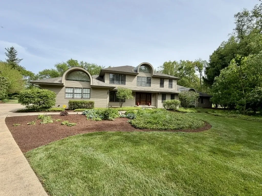 11N071 Johnstown Road Elgin IL 60124