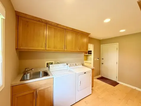 11N071 Johnstown Road Elgin IL 60124
