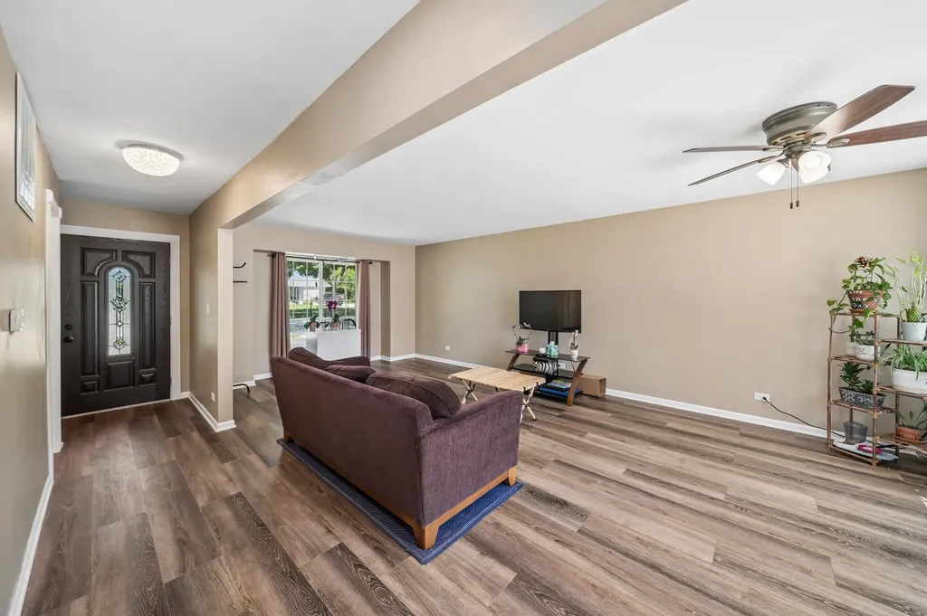 319 West Central Avenue Lombard IL 60148