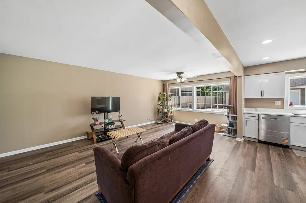 319 West Central Avenue Lombard IL 60148