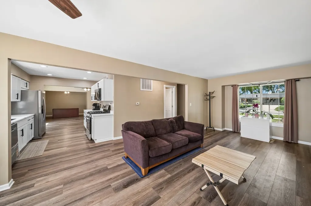 319 West Central Avenue Lombard IL 60148