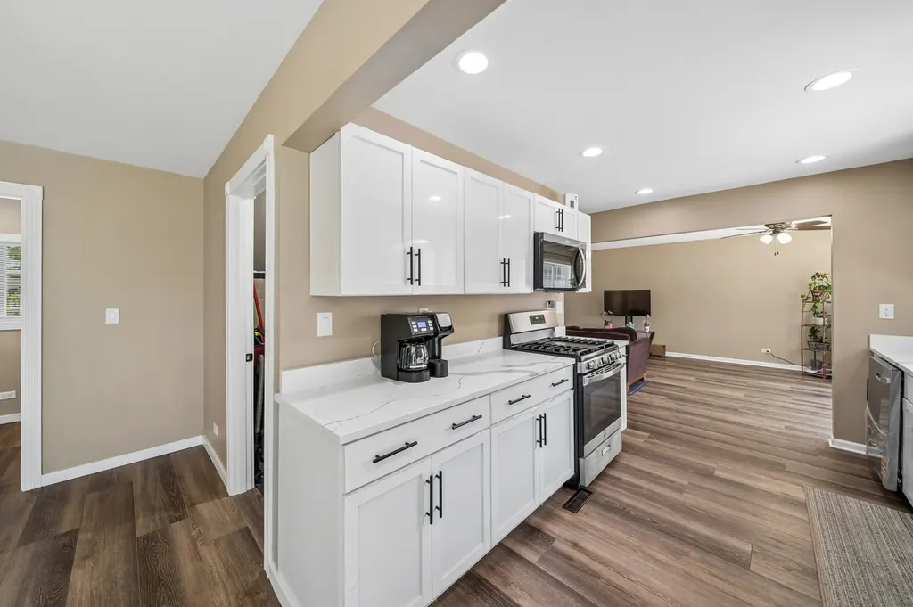 319 West Central Avenue Lombard IL 60148