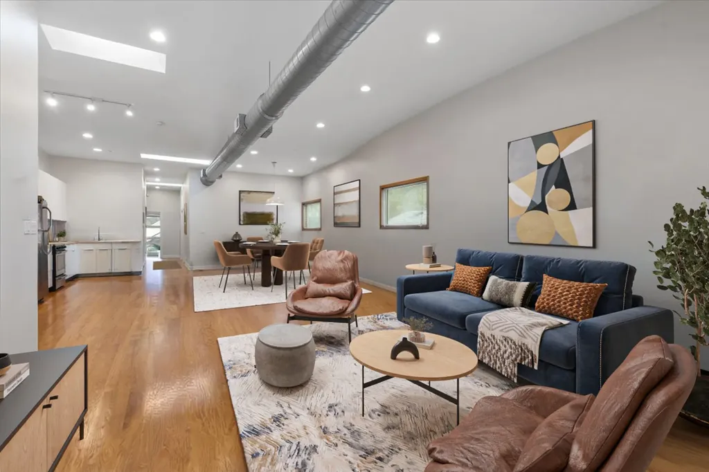 2016 West Concord Place Chicago IL 60647