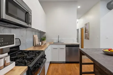2016 West Concord Place Chicago IL 60647