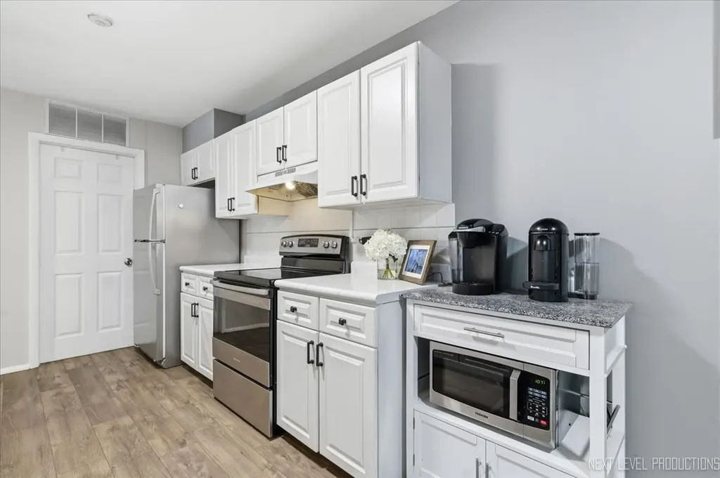 5936 Greenview Road Lisle IL 60532