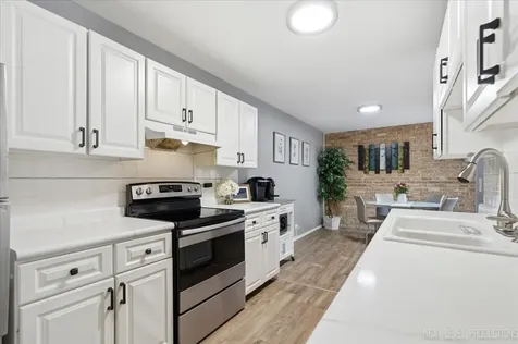 5936 Greenview Road Lisle IL 60532