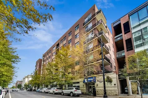 873 North Larrabee Street Chicago IL 60610