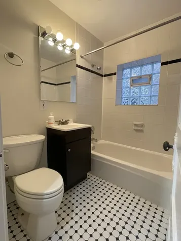 1613 West Berwyn Avenue Chicago IL 60640