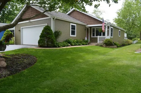 3813 Illinois Street Crystal Lake IL 60014