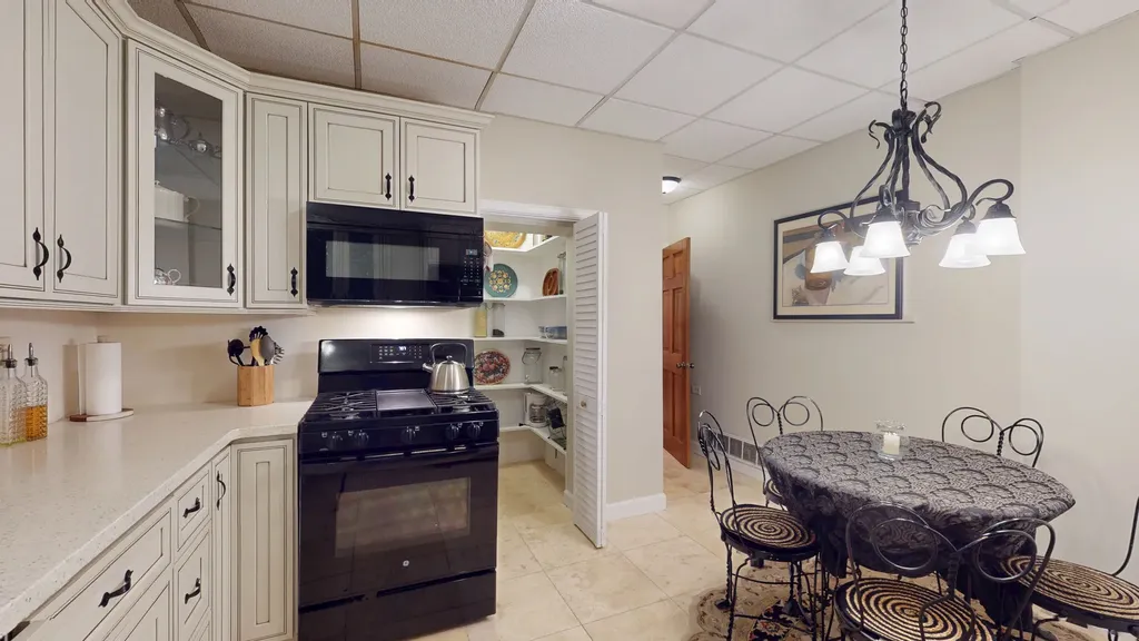 315 East Union Avenue Wheaton IL 60187
