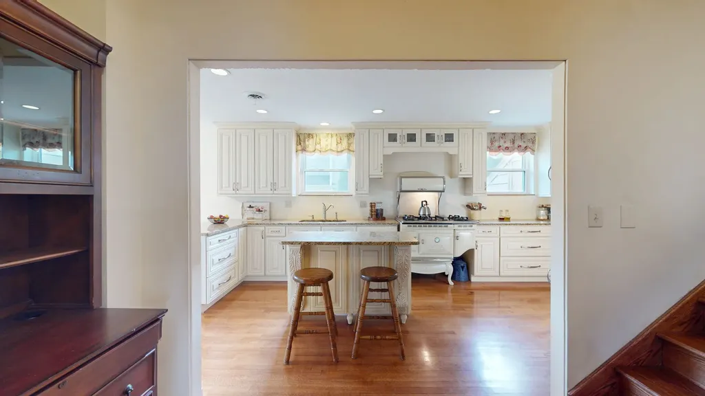 315 East Union Avenue Wheaton IL 60187