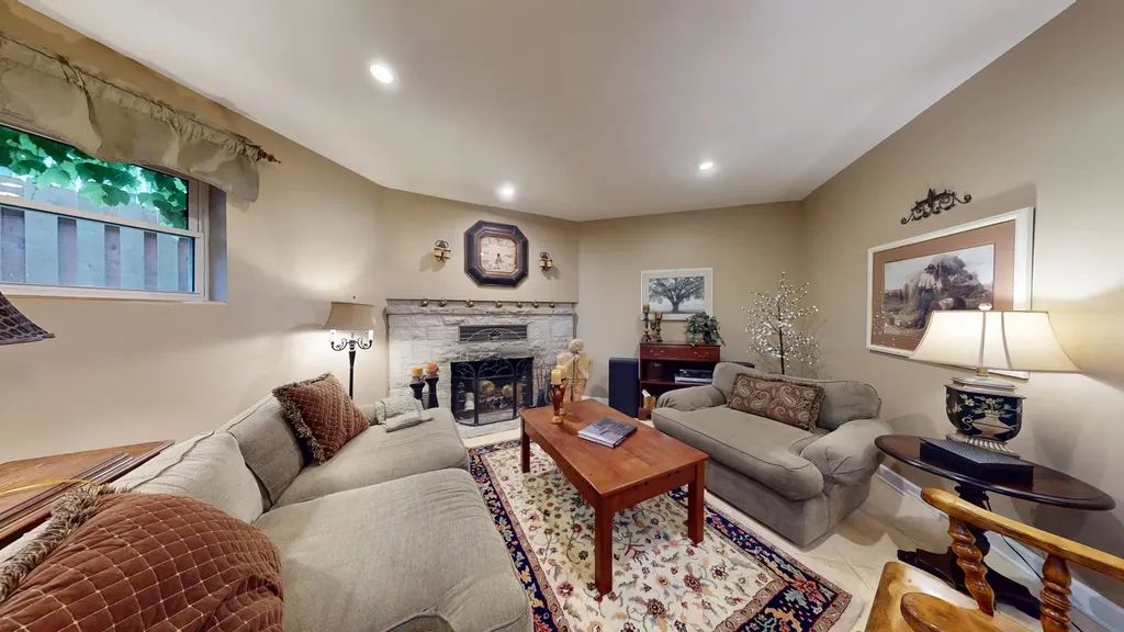 315 East Union Avenue Wheaton IL 60187