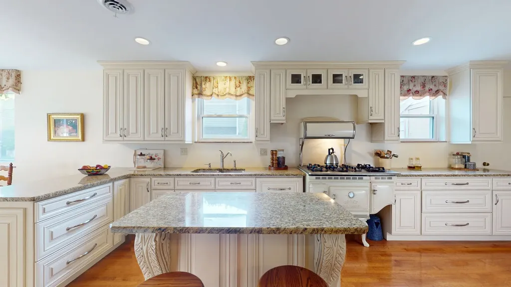 315 East Union Avenue Wheaton IL 60187