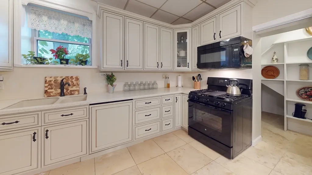 315 East Union Avenue Wheaton IL 60187