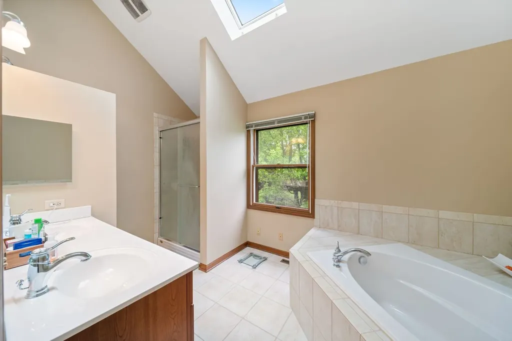 2405 Cimarron Court Naperville IL 60565
