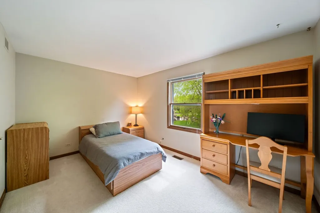 2405 Cimarron Court Naperville IL 60565