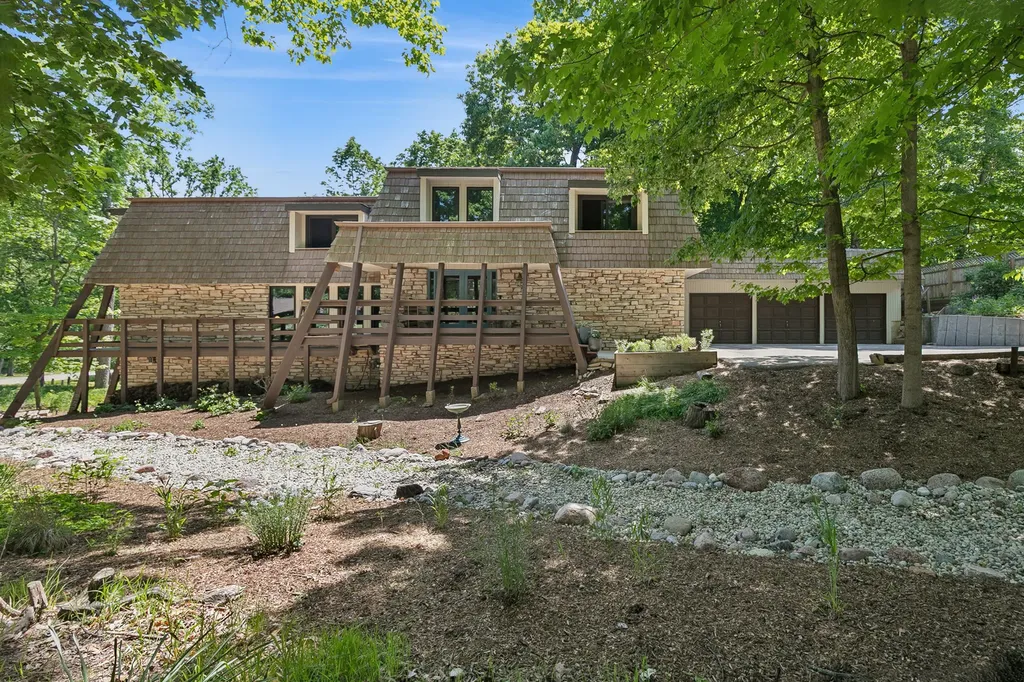 32433 North Forest Drive Grayslake IL 60030