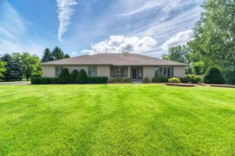 24031 South Schoolhouse Road Manhattan IL 60442