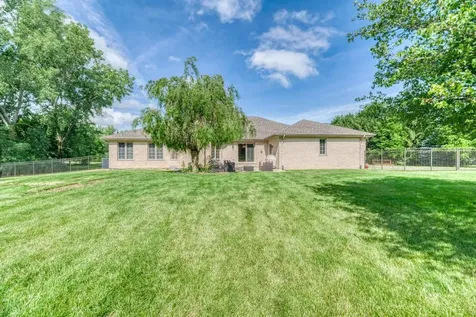 24031 South Schoolhouse Road Manhattan IL 60442